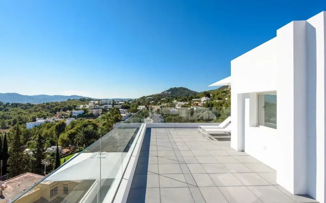 Charming Villa in Delightful Gateway