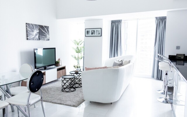 Nasma Luxury Stays - Cayan Tower