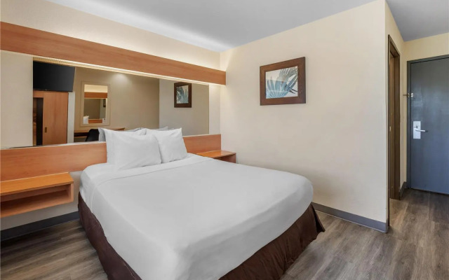 SureStay by Best Western Sacramento South Natomas