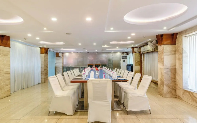 Treebo Premium Vinnie - Near Airport