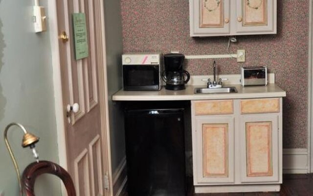 Suites on Broadway