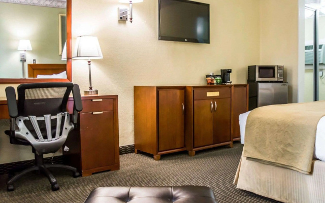 Quality Inn Tampa Airport - Cruise Port