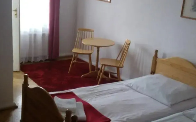 Hotel Krasnoludki