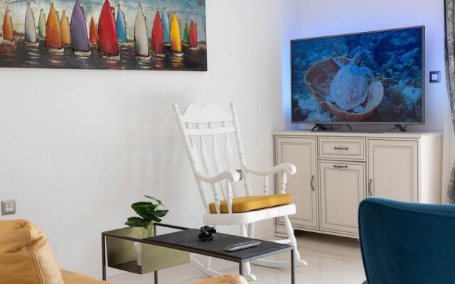 Beautiful Home in Kastel Sucurac With 3 Bedrooms, Wifi and Outdoor Swimming Pool