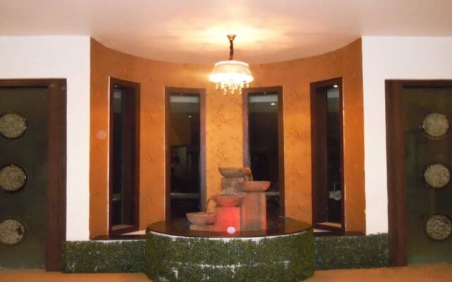 Hotel Kimaya