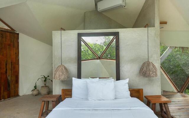 Mamasan Treehouses & Cabins
