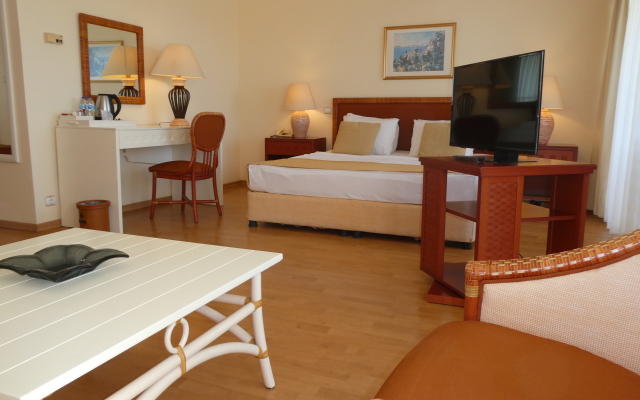 Presa Di Finica Hotel & Suites