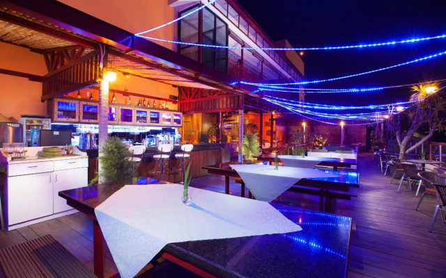 Lion Hotel & Plaza