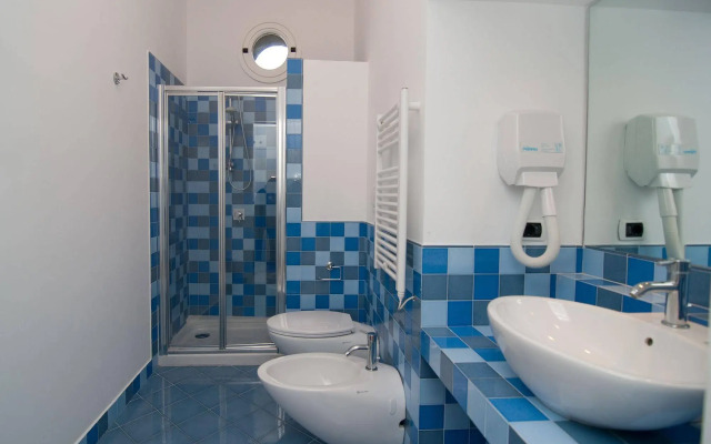 Villa Giulia amazing villa with pool, patio, bbq and sea views