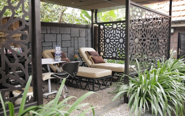 Stallion Place Hotel - Bed and Breakfast