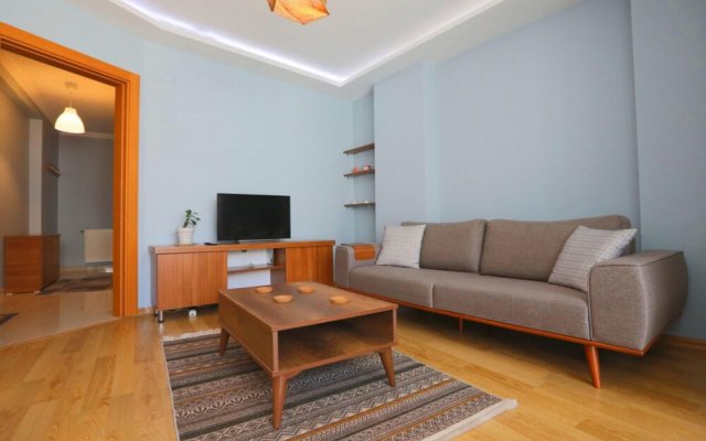 Modern and Stylish Flat With Balcony in Atasehir