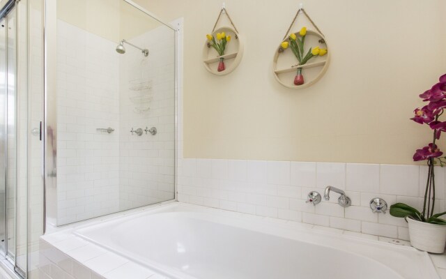 Sydney Harbour Bed and Breakfast
