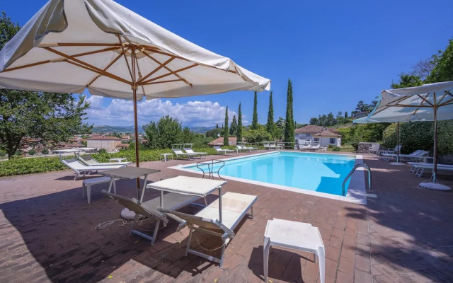 Villa Faccioli Deodara With Shared Pool