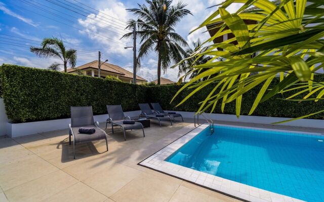 Modern 4 Bedrooms Pool Villa - VY