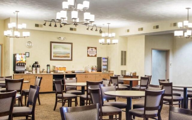 O'Fallon Suites Hotel
