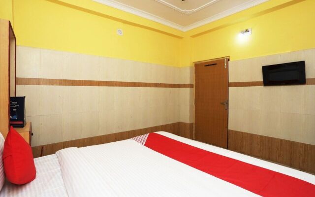 OYO 15915 Hotel Star Inn