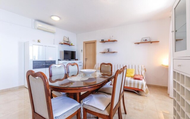 Awesome Home in Pisak With 3 Bedrooms, Private Swimming Pool and Wifi