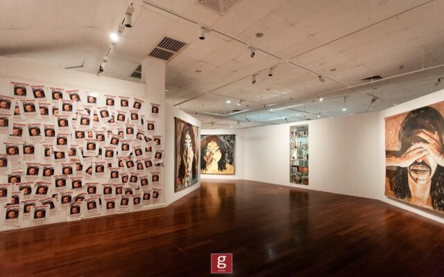 Expressionz Klcc by Mana Mana