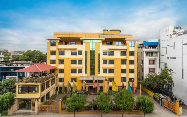 Yellow Pagoda Hotel
