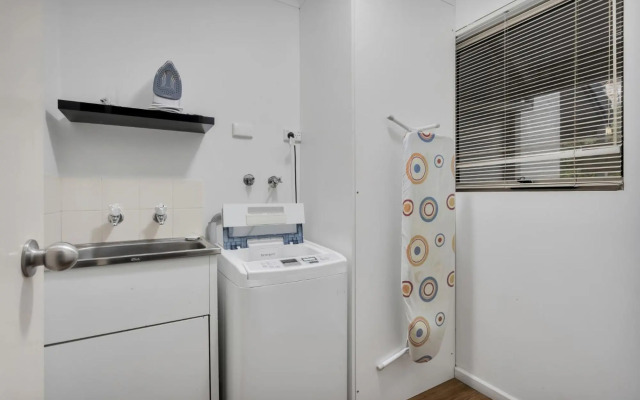 Elphin Motel & Serviced Apartments