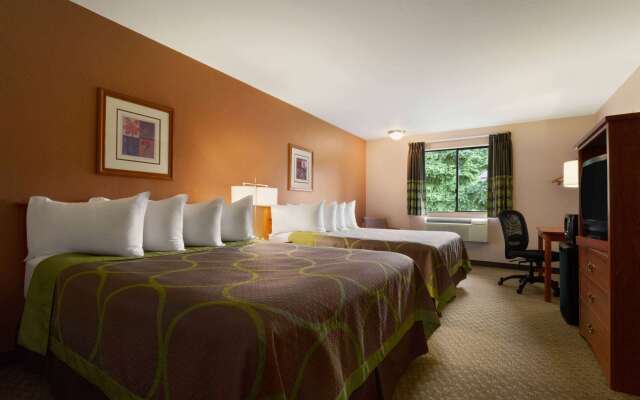 Super 8 by Wyndham Port Angeles at Olympic National Park Hotel