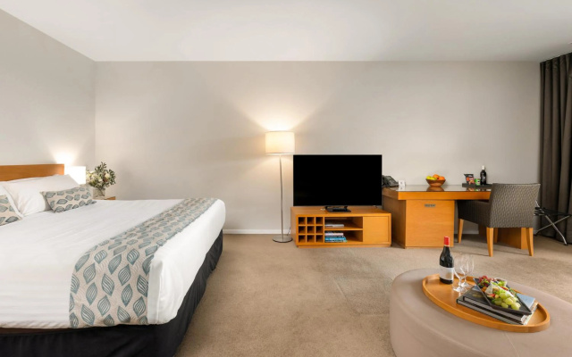 Chateau Elan At The Vintage – Guest Rooms – Rothbury