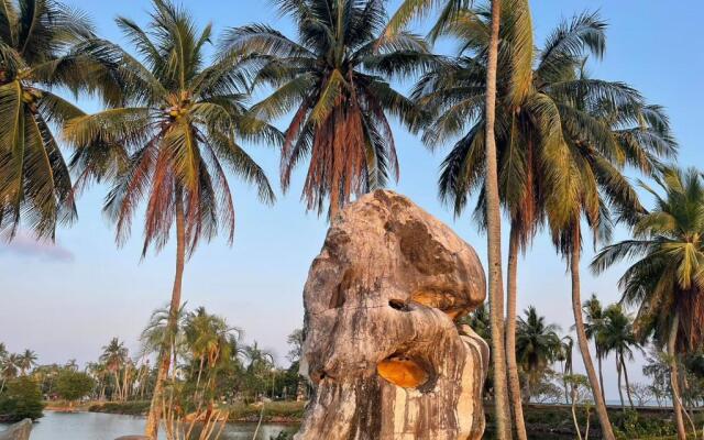 F16 Rock Garden Beach Resort Rayong