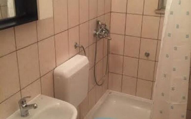 Apartment Sunny  - sea side terrace & parking: A2 Starigrad-Paklenica, Zadar riviera