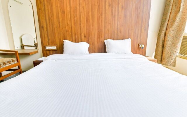 SPOT ON 36985 Praful Palaces