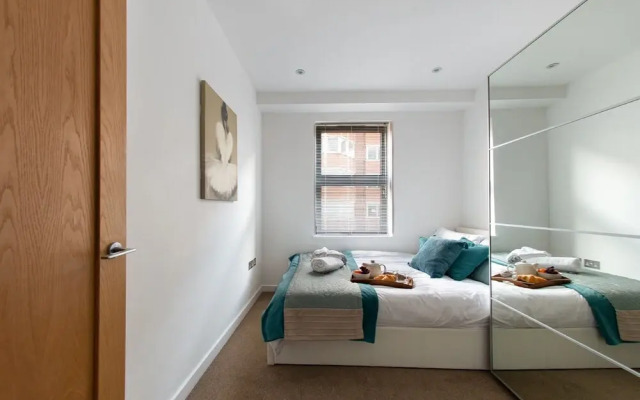 Select Serviced Accommodation - Summit House