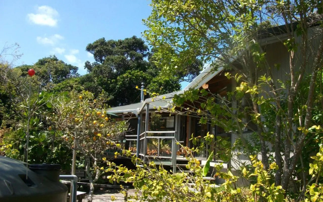 Bush Beach Delight - Onetangi Holiday Home