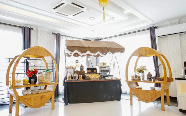 Adhiwangsa Hotel & Convention Hall