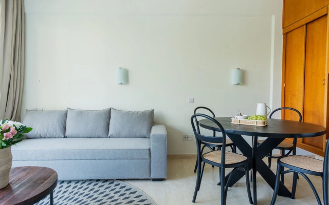 1 Bedroom Apartment With Balcony and Garden-view