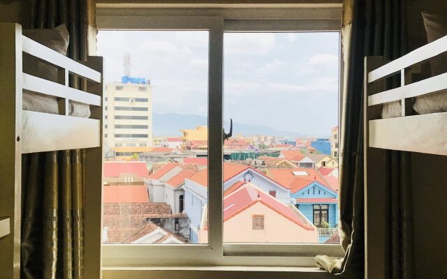Nam Long Hotel