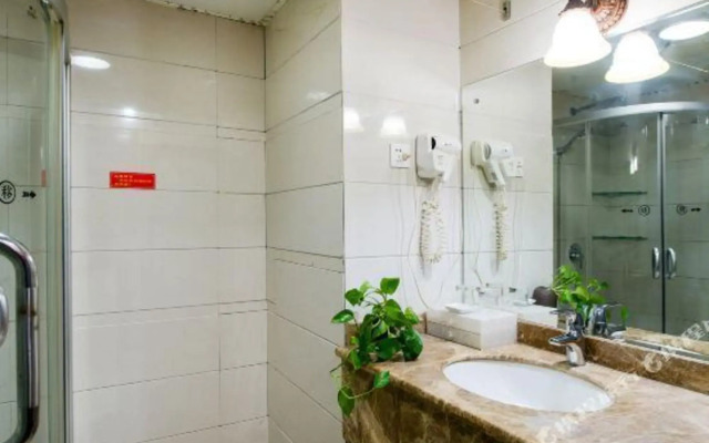 Guanghan Hotel