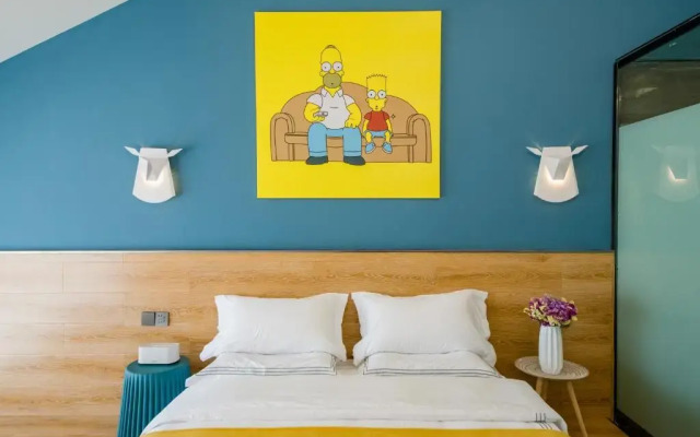 No Flowers Boutique Hostel