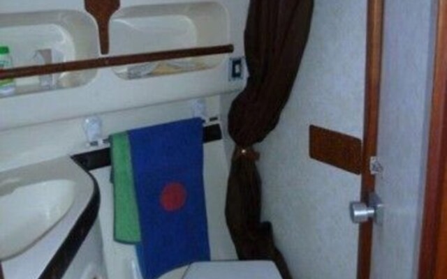 Chambre d'hôtes Bateau Amarré