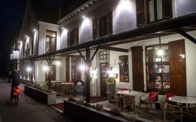 Hotel - Restaurant In den Hoof