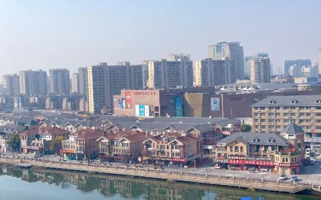 Fenghua Oriental · High-altitude City View Smart Hotel (Suqian Baolong Square Store) — 2-star hotel in Suqian