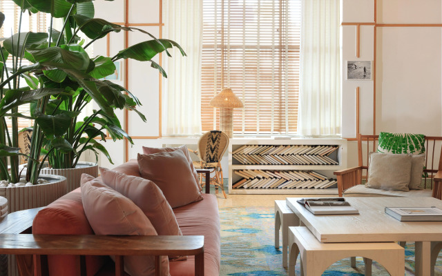 Kimpton Surfcomber Hotel by IHG