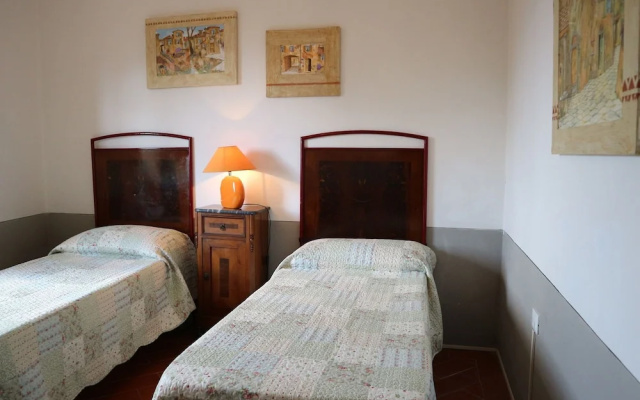 Beautiful Apartment With Garden, Patio, Pool, Barbecue