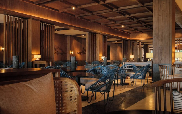 Crowne Plaza Fiji Nadi Bay Resort & Spa by IHG