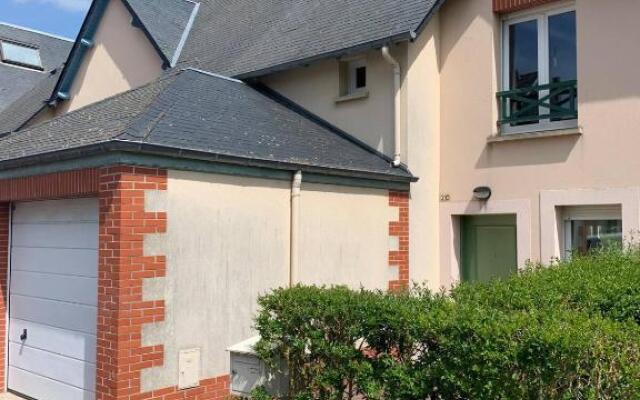 Maison pour 6 personnes avec garage et jardin