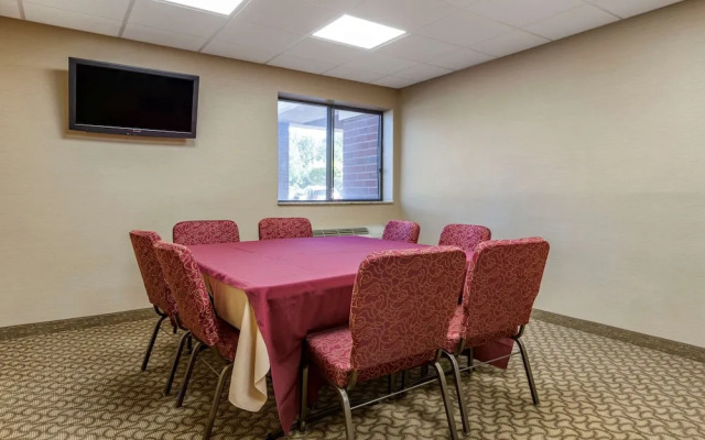 Hampton Inn Detroit/dearborn