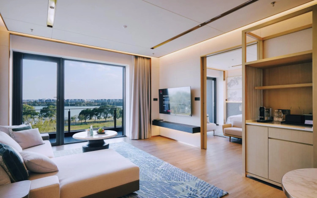 Suzhou Marriott Hotel Yangcheng Lake – Guest Rooms – Suzhou