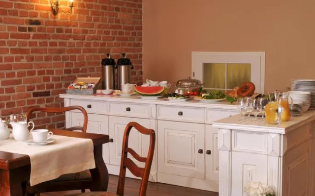 American House Hennela