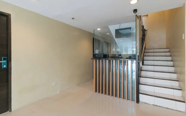 UrbanViewSanAntonio'sPlaceSampalocManila