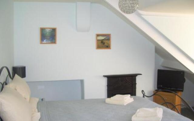 Big Sky Guest House- ROOM ONLY