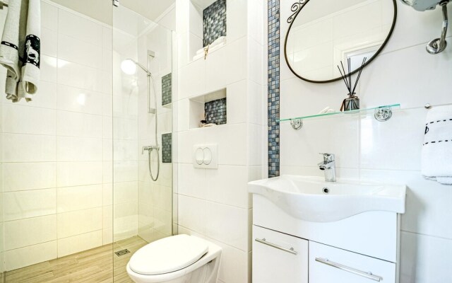 Awesome Apartment in Orebic With Wifi