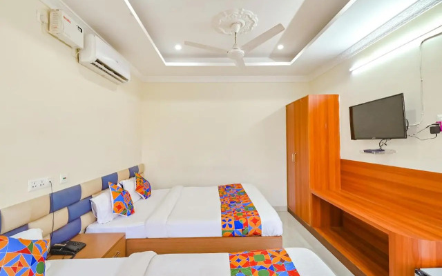 Fabhotel Good Luck Residency